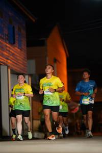 BIB: 5004, 3117, 10053
                            <button type="button" onclick="openModal(21742802)" class="btn btn-primary btn-sm float-right btn-popup" data-toggle="modal" data-target=".modal-high-quality">
                        <i class="fas fa-shopping-cart"></i> Add to Cart
                    </button>
                                            <button type="button" onclick="isThisMe(21742802, true)" class="btn btn-success btn-sm float-right btn-popup btn-isme hidden" data-toggle="tooltip" data-placement="bottom" title="นี่คือรูปของคุณใช่ไหม คลิกที่นี่เพื่อเอาเข้าอัลบั้ม">
                        <i class="fas fa-plus"></i> Add to album
                    </button>
                    <button type="button" onclick="isThisMe(21742802, false)" class="btn btn-warning btn-sm float-right btn-popup btn-isnotme hidden">
                        <i class="fas fa-ban"></i> Remove from album
                    </button>